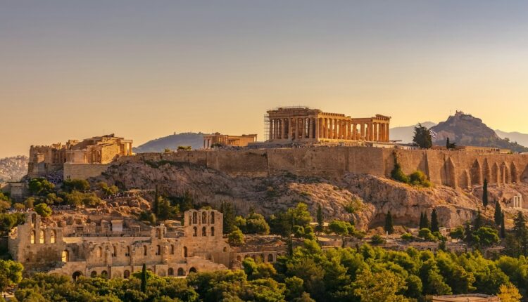 Températures élevées, incendies précoces : la Grèce redoute "un été très difficile"