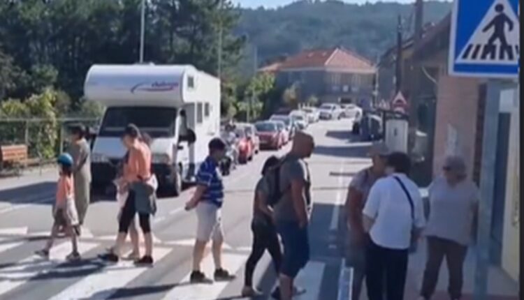 Espagne : des touristes bloqués par des locaux