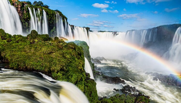 Brésil : le Centre Pompidou va s’installer près des chutes d'Iguaçu